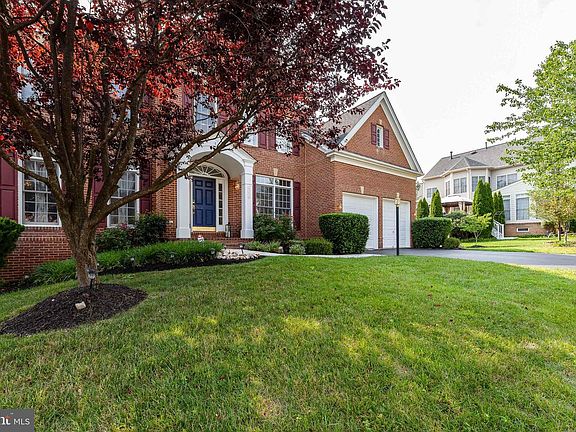 2nd image of 4793 Charter Ct