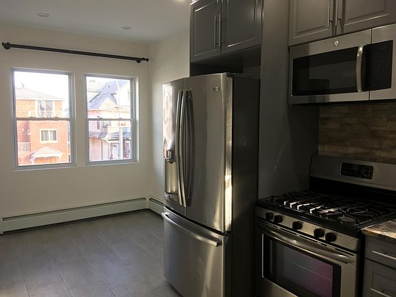 5th image of 3828 Maple Ave Floor 2