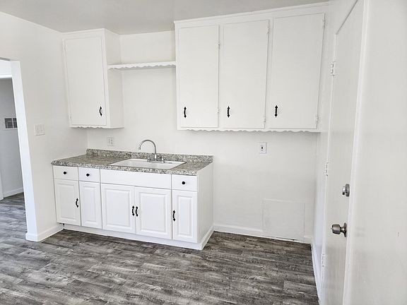 5th image of 2223 N Lewis Ave #A