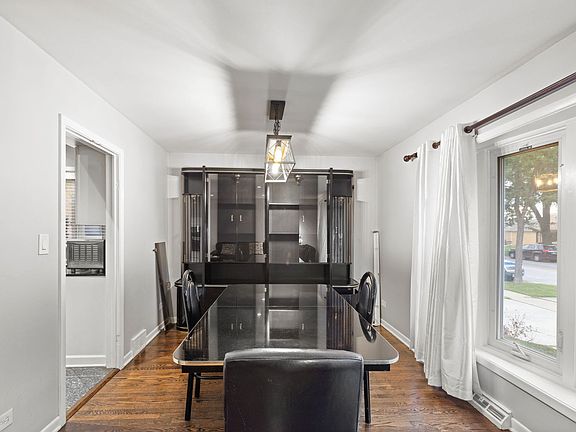 4th image of 4639 Howard St
