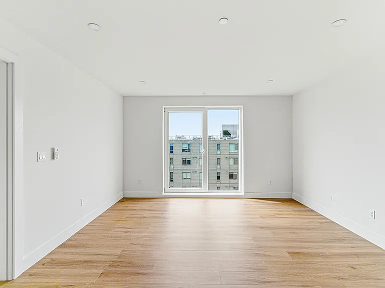 1035 Commonwealth Ave — Photo 34