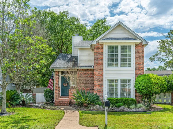 126 Parkwood Dr, Niceville, FL 32578