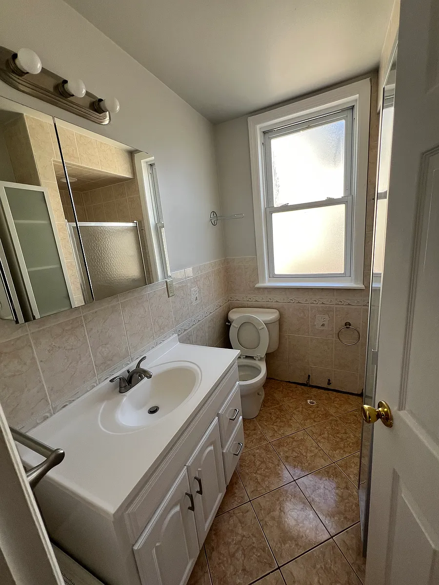 Building Photo - 140 Urban St #2