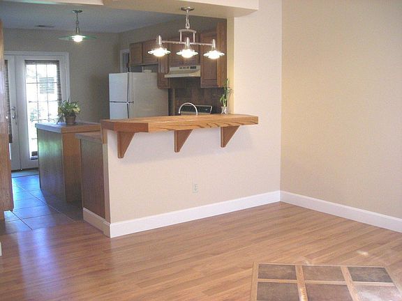 Dining/Kitchen