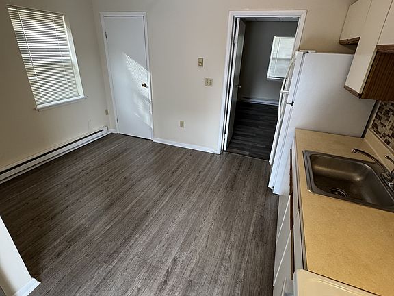 2nd image of 307 Washington Ave #1