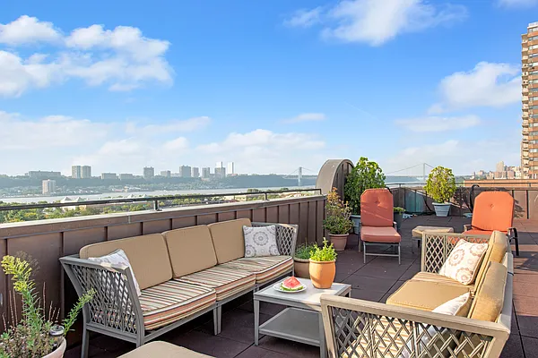Sold by Compass | media 6