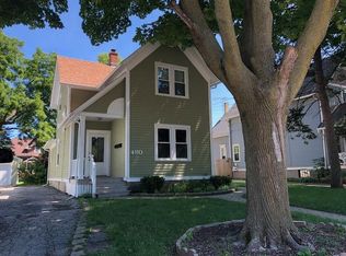 480 Addison St #1, Elgin, IL 60120