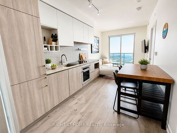 3rd image of 950 Portage Pkwy #5007