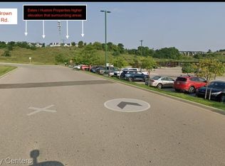 4900 Estes Dr, Orion, MI 48359