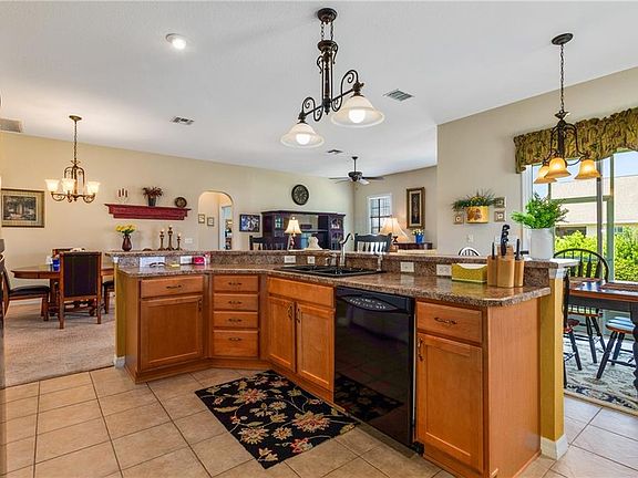 4th image of 12425 SE 173rd Ln