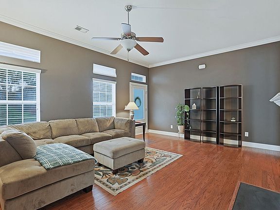 4th image of 1516 Waverly Ave.