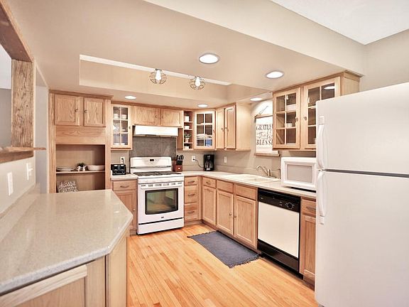 5th image of 9878 Clover Leaf Pkwy NE