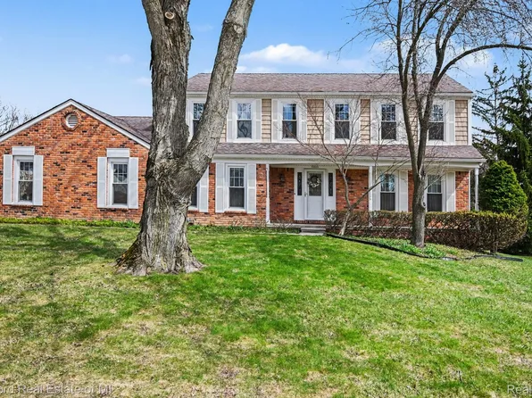 25800 Rutledge Xing, Farmington Hills, MI 48335