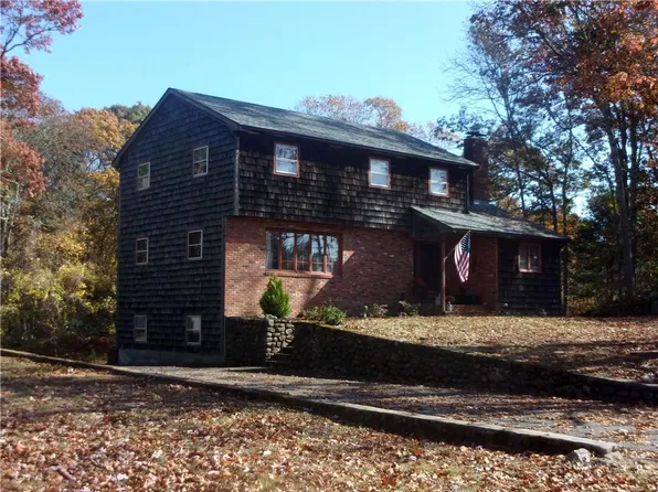 121 Winnapaug Rd, Westerly, RI 02891