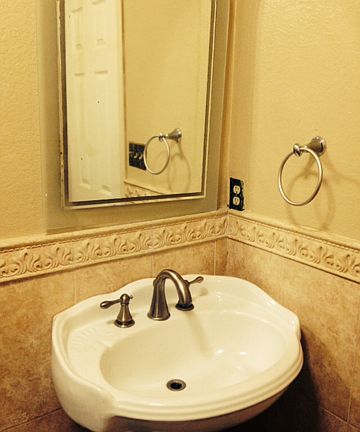3rd image of 1035 Pasadero Dr