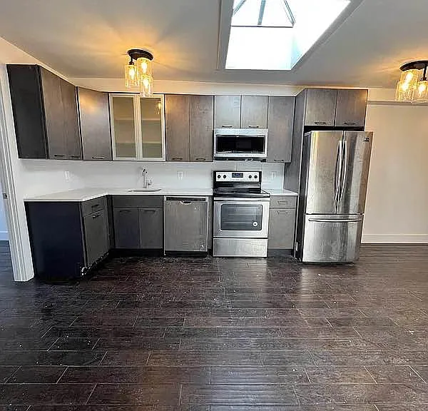 803 Quincy St #3 — Photo 2