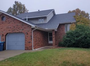 12 Pebble Ct, Edwardsville, IL 62025