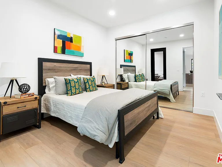 3659 1/2 Regal Pl — Photo 28