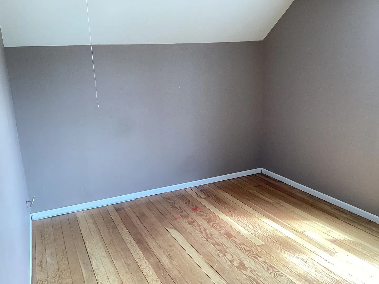 2 bedroom single family home wit attached garage — Photo 3