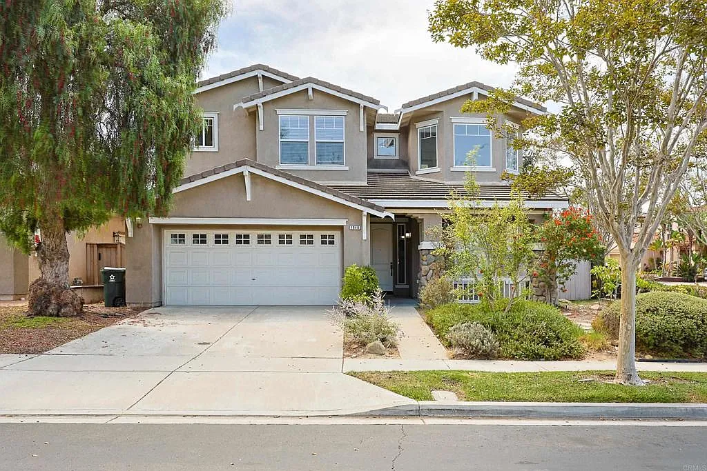 3 bed, 2.5 bath, 1897 sqft, $4,150 — Photo 1