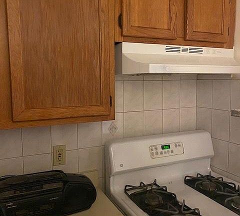 3rd image of 109-37 174th St Floor 2