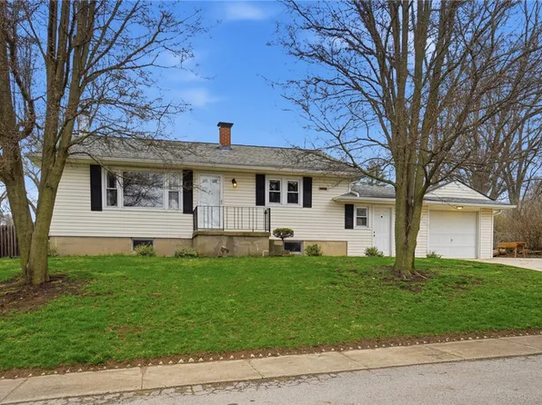 1305 Edwards Dr, Tipp City, OH 45371