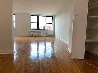 Sold by Diamond Real, Inc.