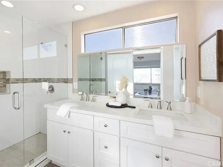 9844 Pangborn Ave — Photo 41