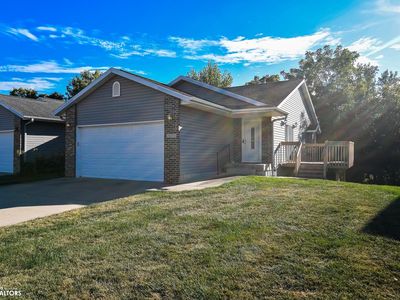 2211 Dubois Cir, Marshalltown, IA, 50158