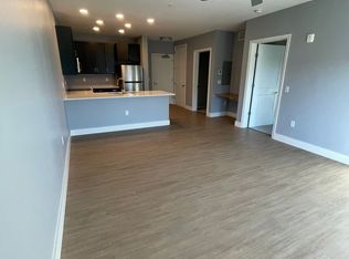 40 Pointe Pl #404, Dover, NH 03820