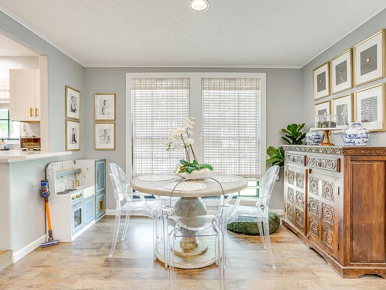 4632 Pershing Ave — Photo 12