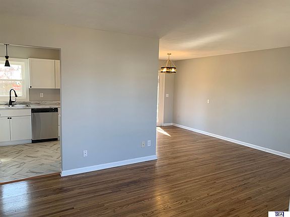 4th image of 12421 Seldin Dr