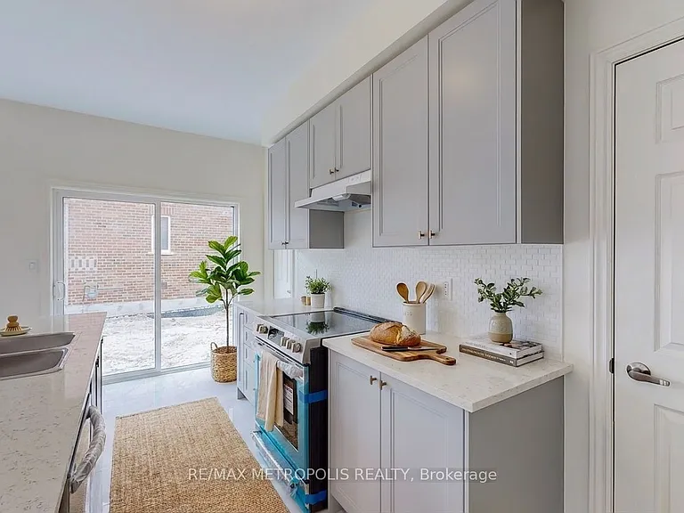647 Fleetwood Dr — Photo 19