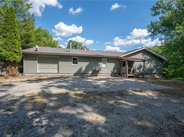 226 Antique Ln, Latrobe, PA 15650