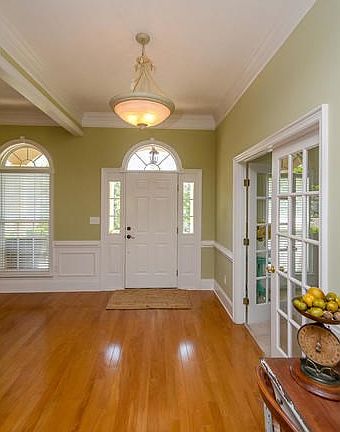 5th image of 981 Woody Hill Cir