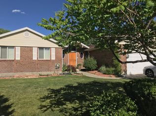 11119 S Londonderry Dr, Sandy, UT 84092