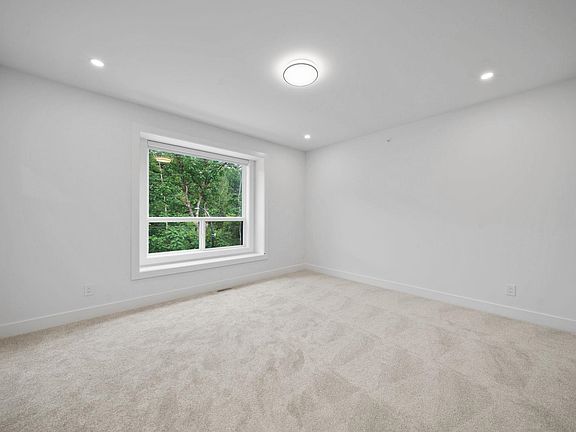 4th image of 11007 244th St