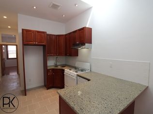 215 Nassau Ave APT 2L, Brooklyn, NY 11222