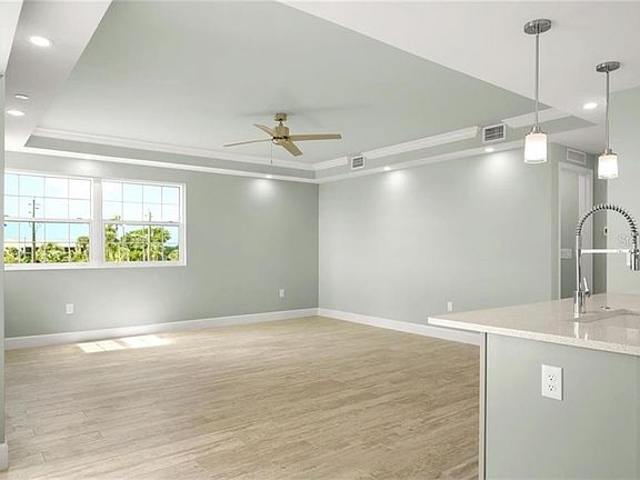 4th image of 14550 River Beach Dr #B-201
