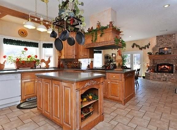 2nd image of 9589 Kelley Dr