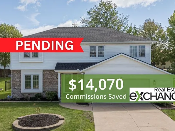2615 Crystal Creek Dr, Davenport, IA 52804