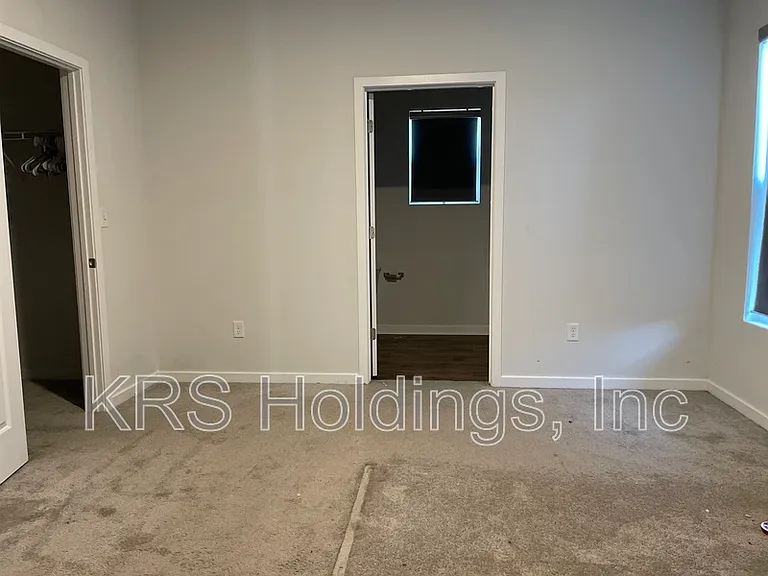 1333 Reservoir Ave — Photo 14