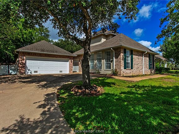 4th image of 4714 Saint Andrews Dr