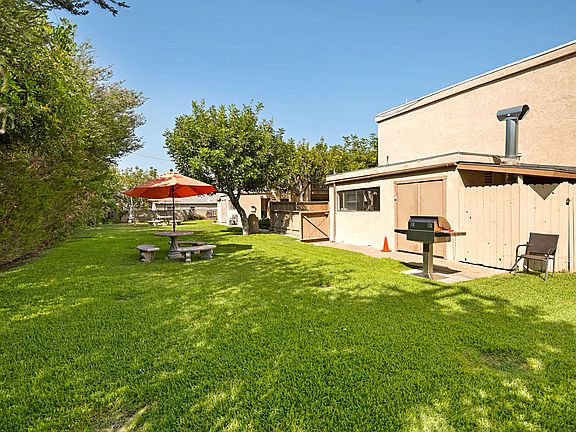 2nd image of 2324 & 2332 Elden Ave #524
