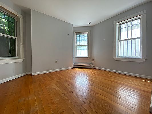 4th image of 1176 Dean St APT 1