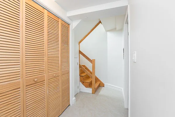 Sold by WorldWide Homes, Inc. | media 8