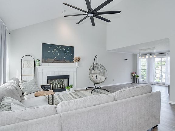 3rd image of 296 High Chaparral Dr