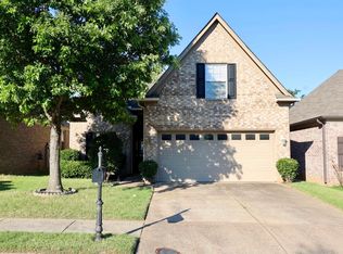5572 Falling Bark Dr, Bartlett, TN 38134
