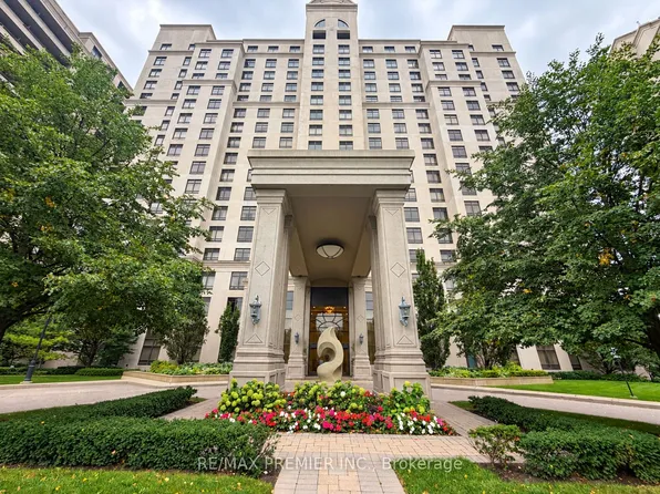 9245 Jane St, Vaughan, ON