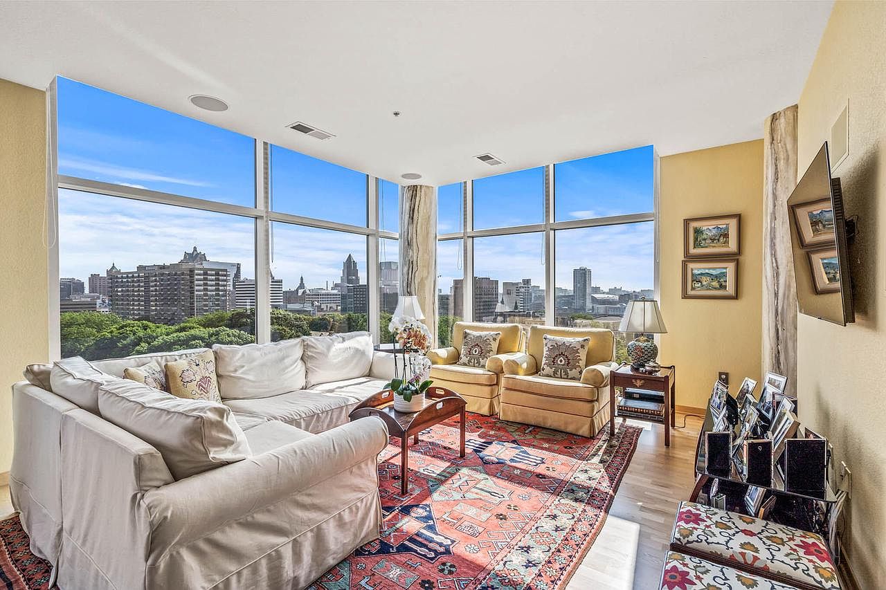 601 East Ogden AVENUE UNIT 810, Milwaukee, WI 53202 Zillow